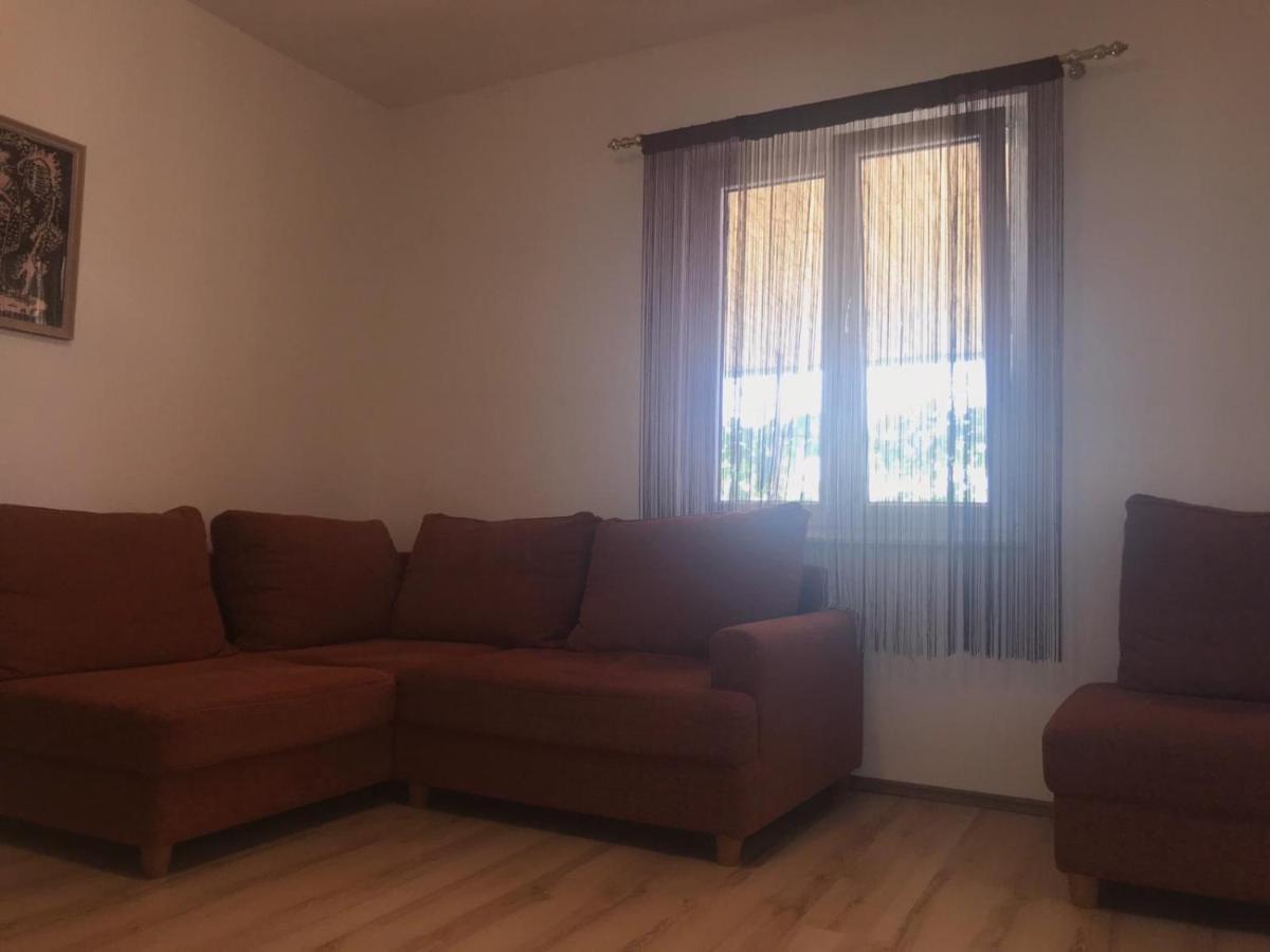 Elena Apartment Бенковац Екстериор снимка
